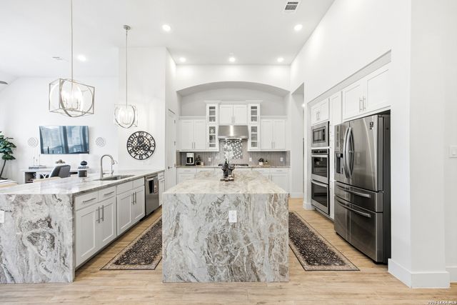 26611 Marni Pl, San Antonio, TX 78260