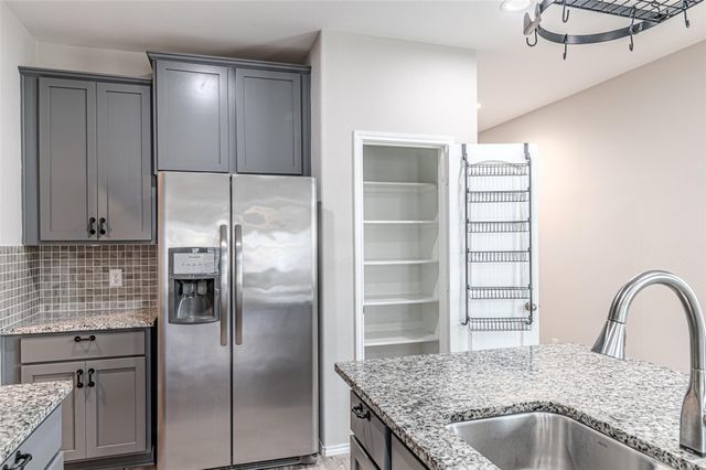 16887 Pink Wintergreen Drive, Conroe, TX 77385