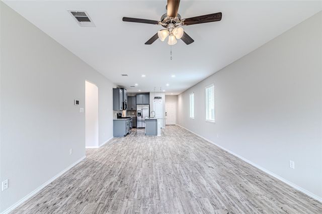 16887 Pink Wintergreen Drive, Conroe, TX 77385