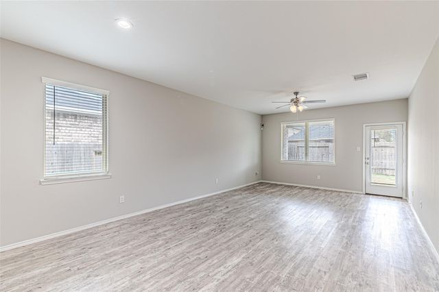 16887 Pink Wintergreen Drive, Conroe, TX 77385