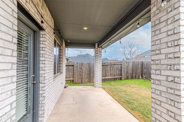 16887 Pink Wintergreen Drive, Conroe, TX 77385