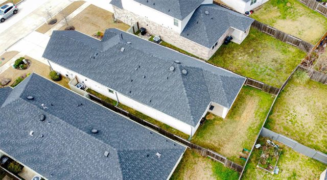 16887 Pink Wintergreen Drive, Conroe, TX 77385