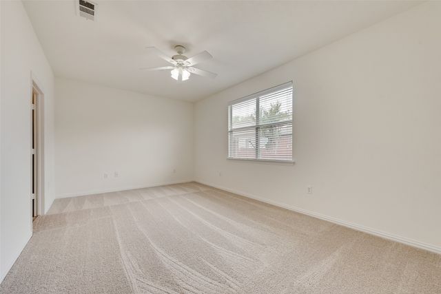 233 Heritage Hill Drive, Lewisville, TX 75067