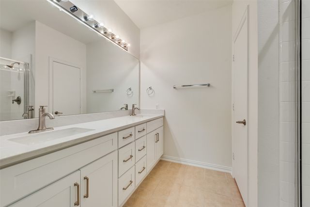 233 Heritage Hill Drive, Lewisville, TX 75067