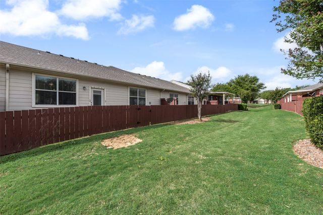 233 Heritage Hill Drive, Lewisville, TX 75067