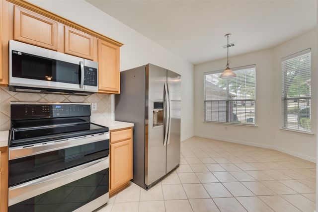 233 Heritage Hill Drive, Lewisville, TX 75067