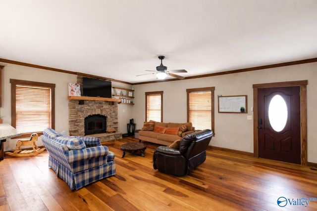 97 Corinth Road, Albertville, AL 35951