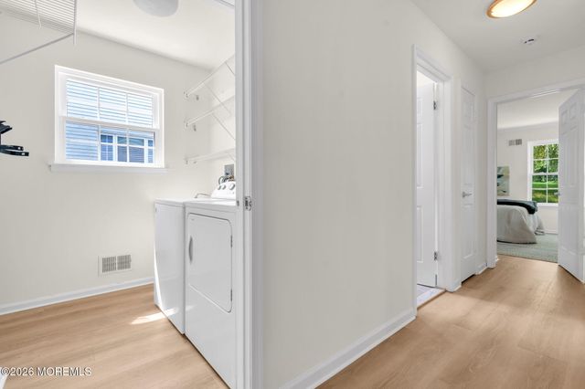 5 Lakeview Drive, Marlboro, NJ 07746