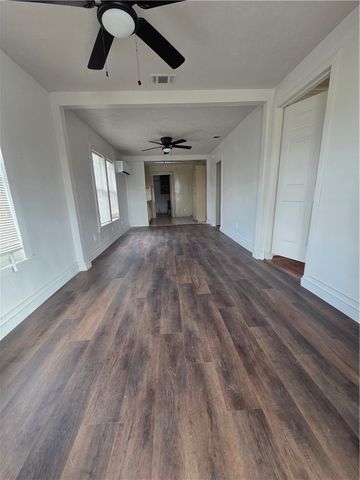 200 Clemmer St A, Corpus Christi, TX 78415