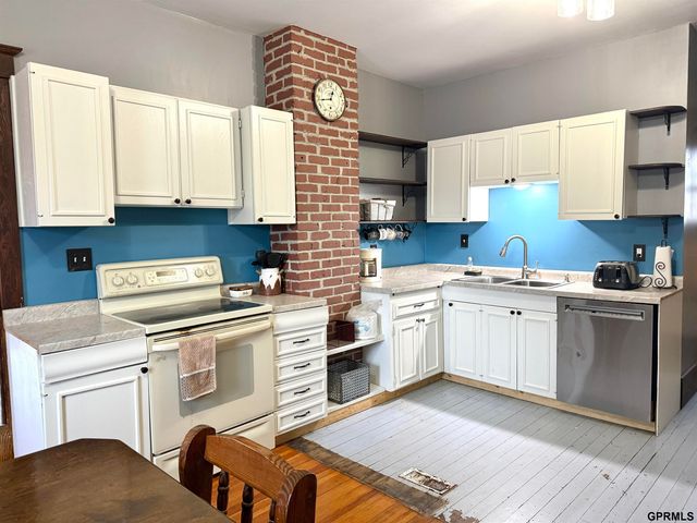 1146 G Street, Geneva, NE 68361