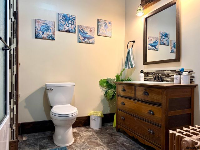 1146 G Street, Geneva, NE 68361