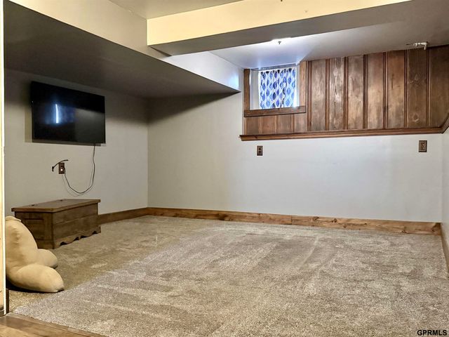 1146 G Street, Geneva, NE 68361