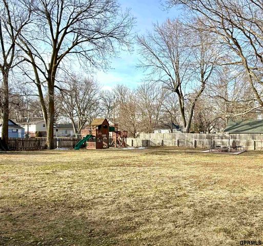 1146 G Street, Geneva, NE 68361