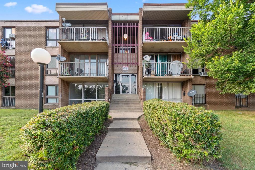 7975 RIGGS RD #4, Hyattsville, MD 20783
