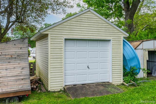 7800 Maple Street, Birch Run, MI 48415