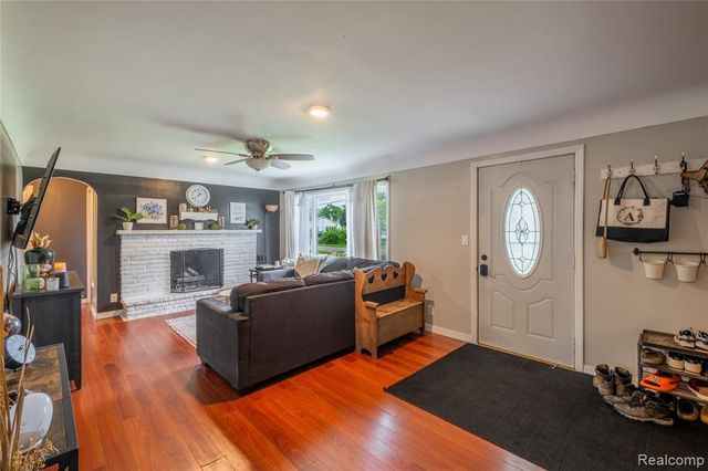7800 Maple Street, Birch Run, MI 48415