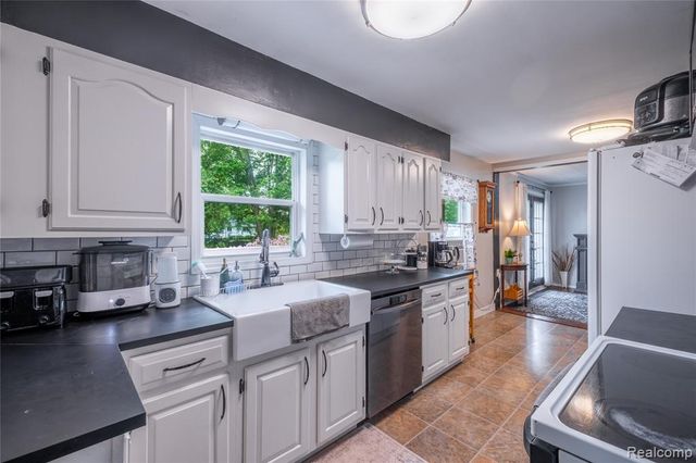 7800 Maple Street, Birch Run, MI 48415