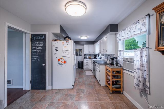 7800 Maple Street, Birch Run, MI 48415