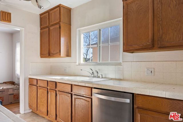 4155 Keever Avenue, Long Beach, CA 90807