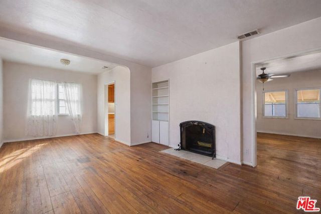 4155 Keever Avenue, Long Beach, CA 90807