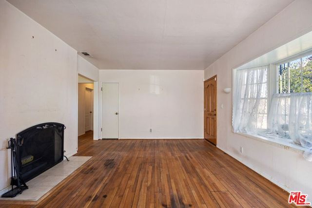 4155 Keever Avenue, Long Beach, CA 90807