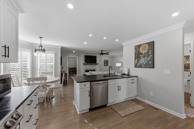 5637 Hearthstone Ln, Brentwood, TN 37027