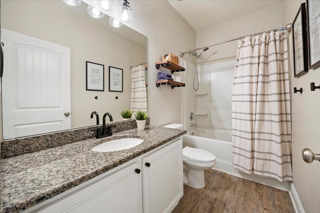 411 Chickadee Street, Crestview, FL 32539