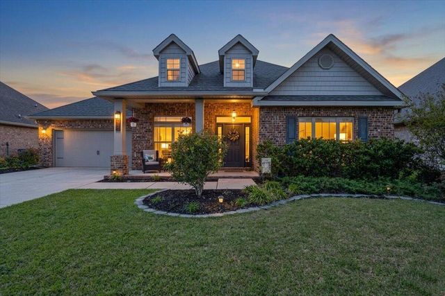 411 Chickadee Street, Crestview, FL 32539