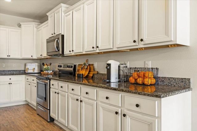 411 Chickadee Street, Crestview, FL 32539