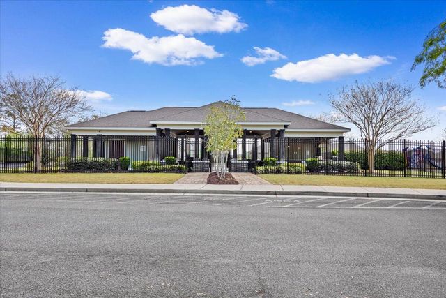 411 Chickadee Street, Crestview, FL 32539