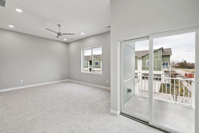 15536 Rocklyn Place, Clive, IA 50325