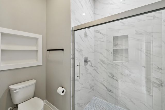 15536 Rocklyn Place, Clive, IA 50325