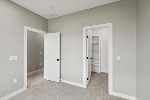 15536 Rocklyn Place, Clive, IA 50325