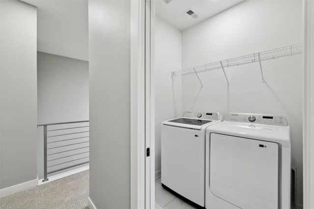 15536 Rocklyn Place, Clive, IA 50325