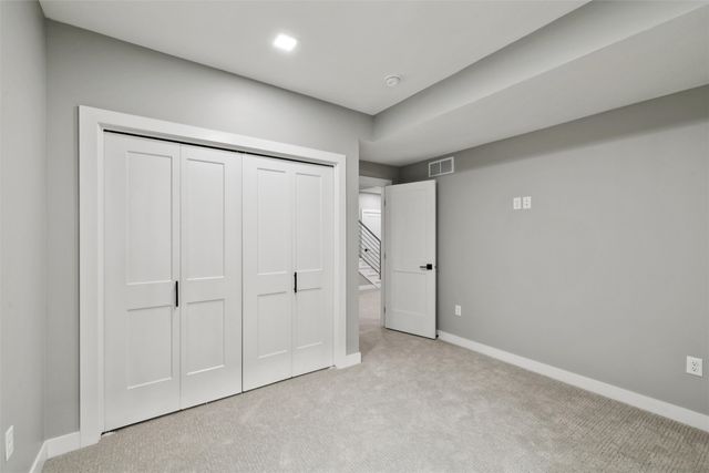 15536 Rocklyn Place, Clive, IA 50325