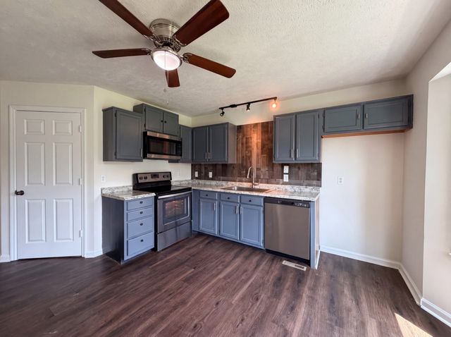 3849 Hearthstone Dr, Chapel Hill, TN 37034