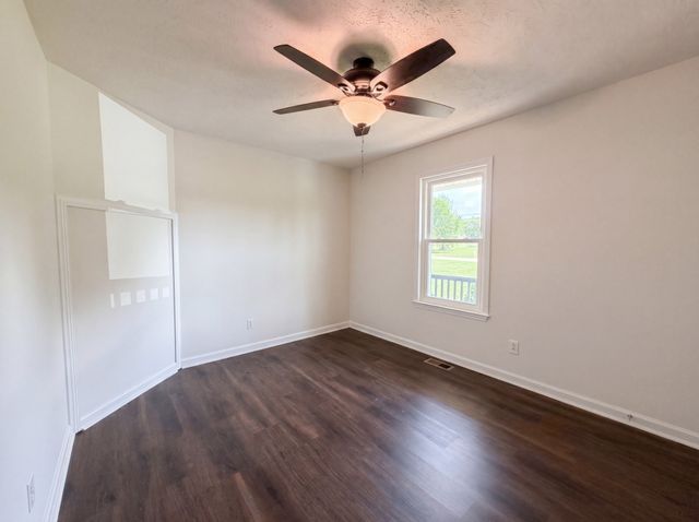 3849 Hearthstone Dr, Chapel Hill, TN 37034