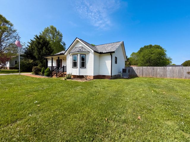 3849 Hearthstone Dr, Chapel Hill, TN 37034