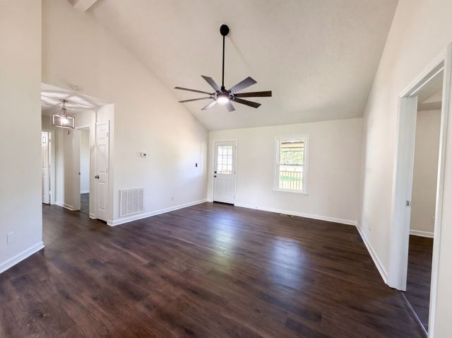 3849 Hearthstone Dr, Chapel Hill, TN 37034