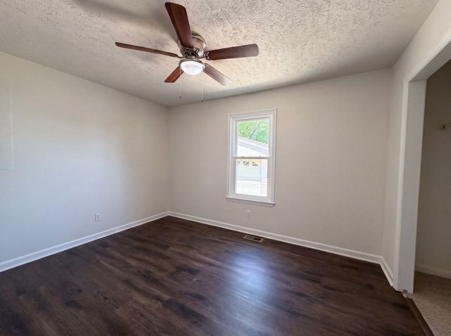 3849 Hearthstone Dr, Chapel Hill, TN 37034