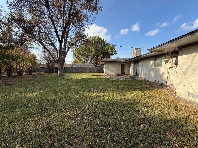 1805 Arrow Lane, Garland, TX 75042