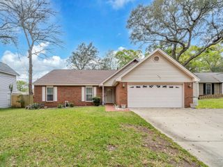 403 Seville Circle, Niceville, FL 32578