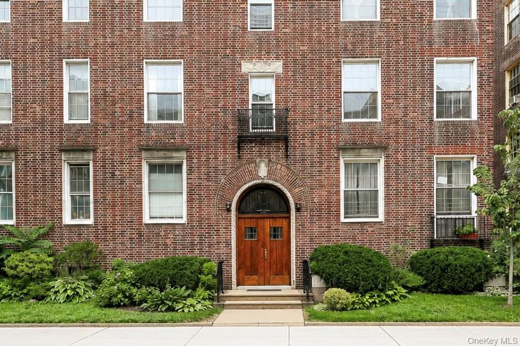 37-22 85th Street 31, Jackson Heights, NY 11372 — photo 3