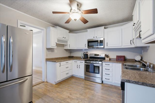 141 N cedar Street, Palatine, IL 60067