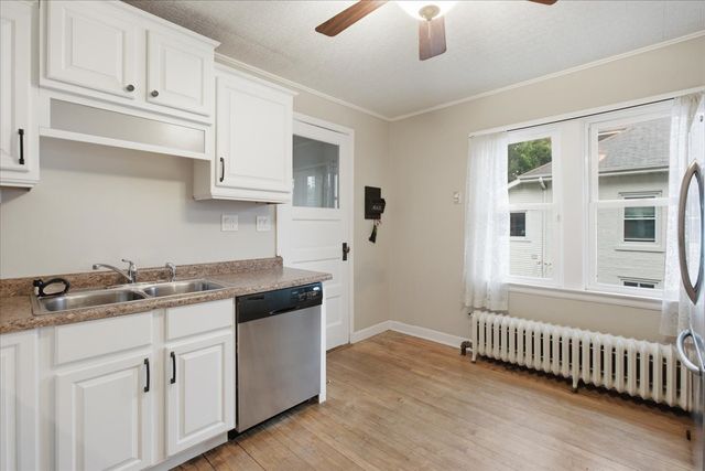 141 N cedar Street, Palatine, IL 60067