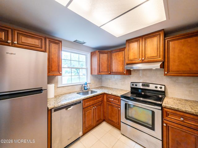 243C Mayflower Way, Monroe, NJ 08831
