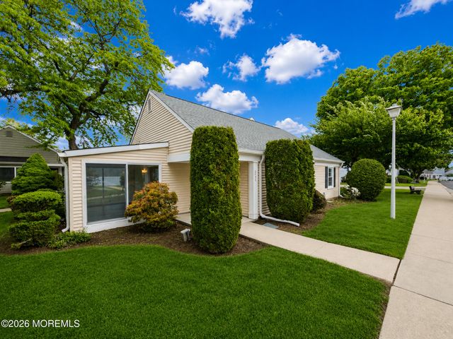 243C Mayflower Way, Monroe, NJ 08831