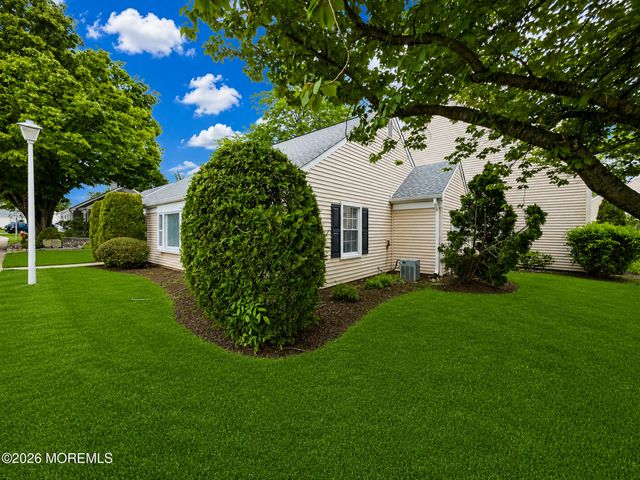 243C Mayflower Way, Monroe, NJ 08831