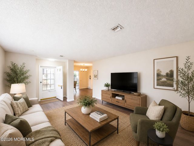 243C Mayflower Way, Monroe, NJ 08831