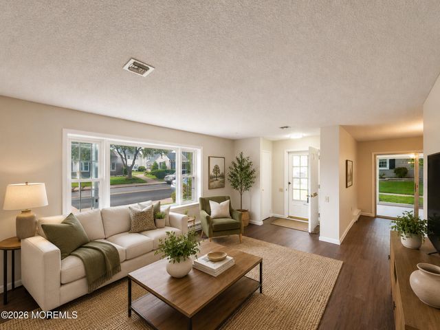 243C Mayflower Way, Monroe, NJ 08831